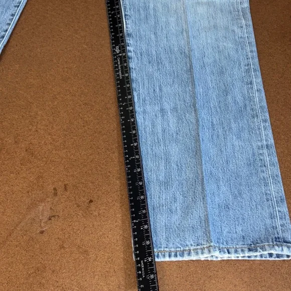 Levi's 501 Men's Straight Jeans in Medium Blue 40x34 - Picture 8 of 14